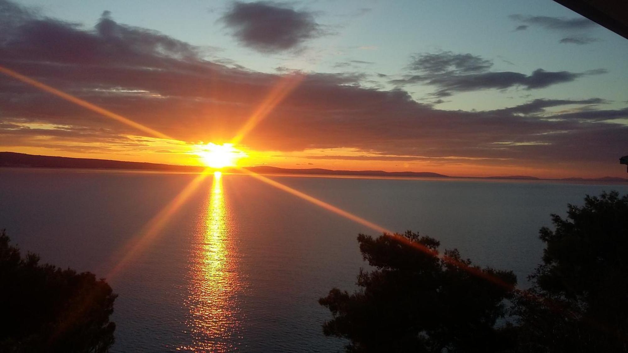 Sunrise Vid Apartment Dugi Rat Bagian luar foto