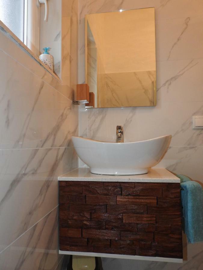 Sunrise Vid Apartment Dugi Rat Bagian luar foto