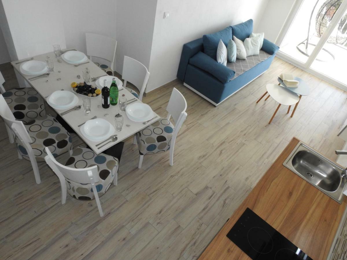 Sunrise Vid Apartment Dugi Rat Bagian luar foto
